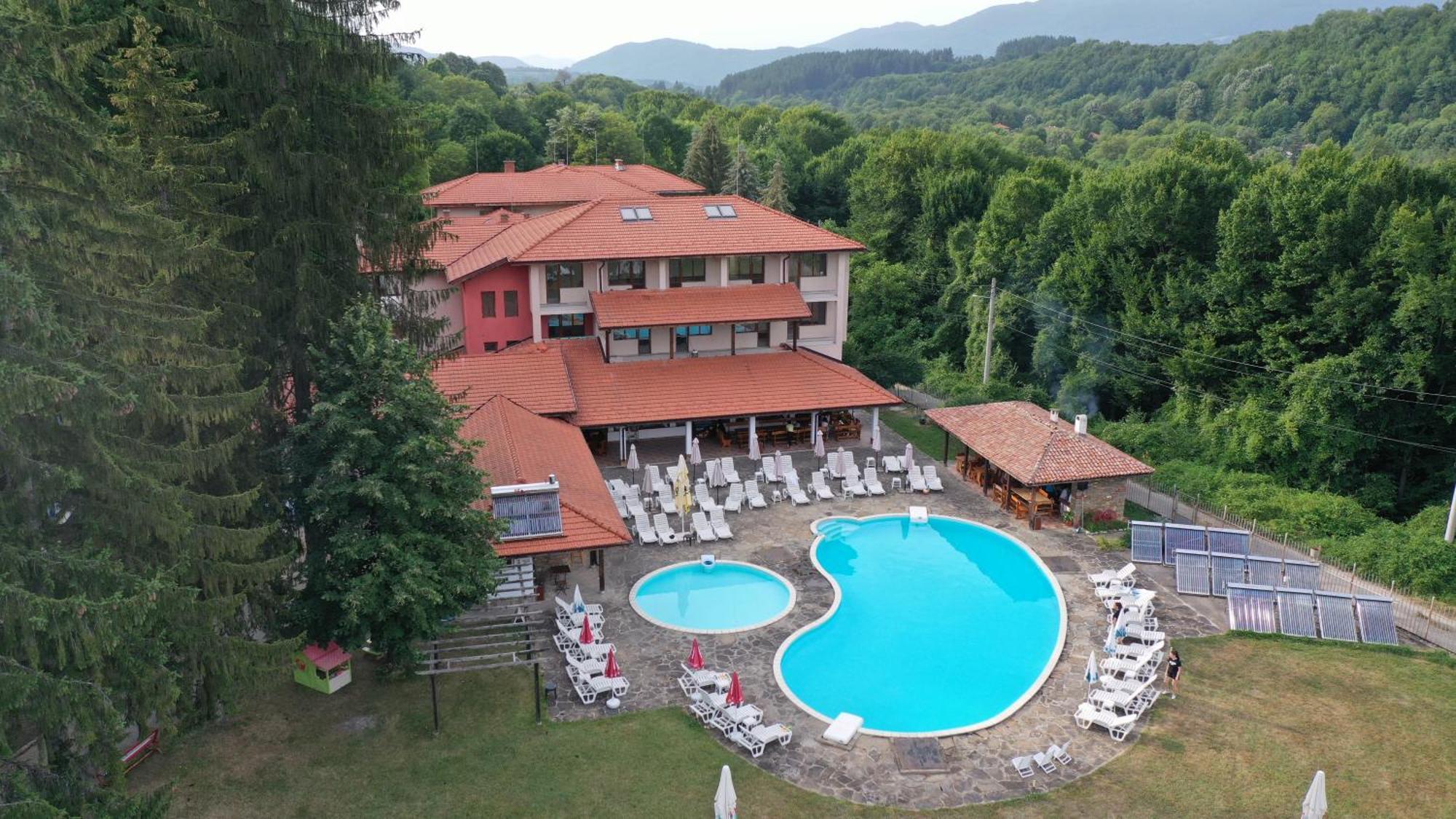 Vidima Apartment Hotel Aprilți Exterior foto