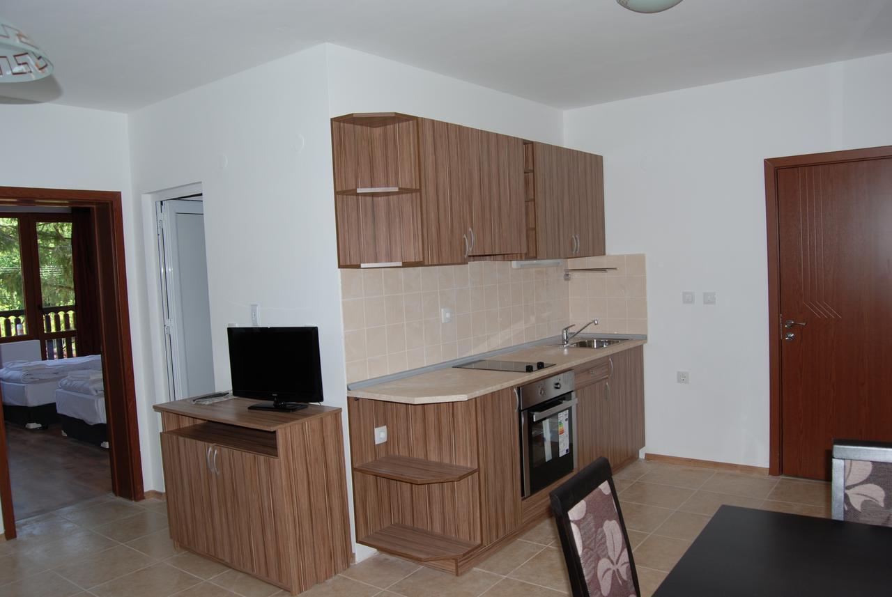 Vidima Apartment Hotel Aprilți Exterior foto