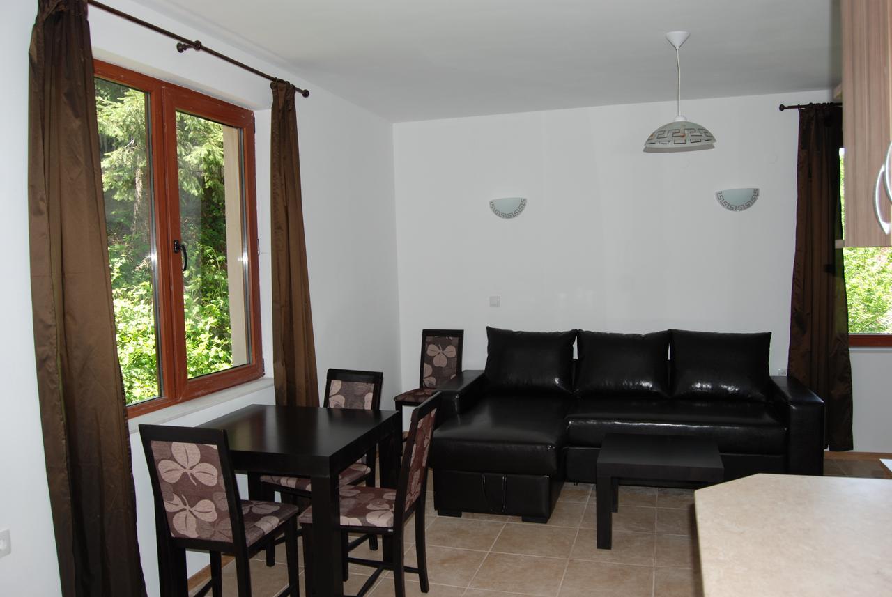 Vidima Apartment Hotel Aprilți Exterior foto
