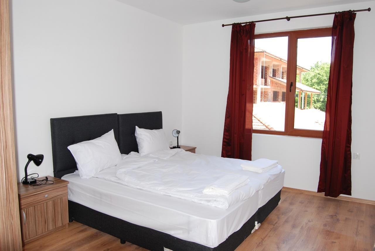 Vidima Apartment Hotel Aprilți Cameră foto