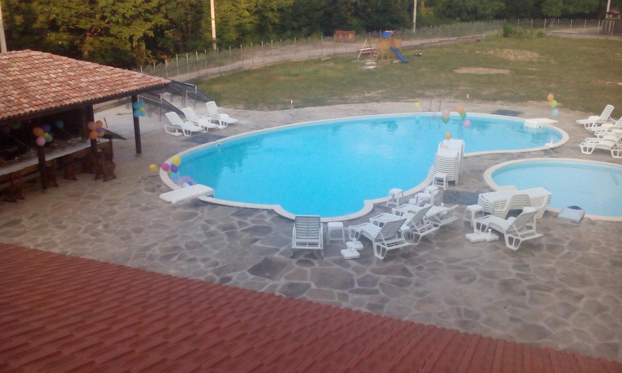 Vidima Apartment Hotel Aprilți Exterior foto